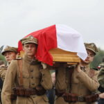 Pogrzeb zamordowanego Romana Mojeckiego ps. "Róg" / Marzena Mąkosa / Radio Kielce