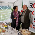 Śniadanie w ogrodzie Radia Kielce. Na zdjęciu od lewej: Magdalena Sitek - Radio Kielce i Grzegorz Russak - kucharz / Marzena Mąkosa / Radio Kielce