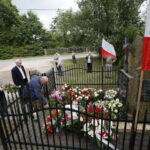 Uroczystości poświęcone 75. rocznicy śmierci pięciu partyzantów z oddziału „Wybranieccy” / Marzena Mąkosa / Radio Kielce