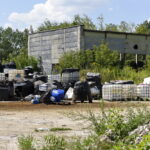 Składowisko niebezpiecznych odpadów w Nowinach przy ulicy Perłowej / Marzena Mąkosa / Radio Kielce