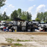 Składowisko niebezpiecznych odpadów w Nowinach przy ulicy Perłowej / Marzena Mąkosa / Radio Kielce