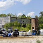 Składowisko niebezpiecznych odpadów w Nowinach przy ulicy Perłowej / Marzena Mąkosa / Radio Kielce