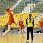 Trening piłkarek ręcznych w Hali Legionów / Marzena Mąkosa / Radio Kielce