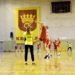 Trening piłkarek ręcznych w Hali Legionów / Marzena Mąkosa / Radio Kielce