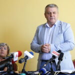 Konferencja prasowa MPK. Na zdjęciu: Bogdan Latosiński - poseł PiS i szef związkowców w Miejskim Przedsiębiorstwie Komunikacji w Kielcach / Marzena Mąkosa / Radio Kielce