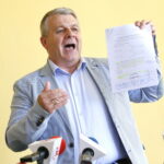 Konferencja prasowa MPK. Na zdjęciu: Bogdan Latosiński - poseł PiS i szef związkowców w Miejskim Przedsiębiorstwie Komunikacji w Kielcach / Marzena Mąkosa / Radio Kielce