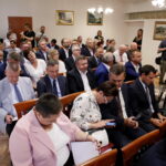 Wręczenie promes na usuwanie skutków klęsk żywiołowych / Marzena Mąkosa / Radio Kielce