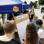 Targi pracy dla młodzieży na Placu Artystów / Marzena Mąkosa / Radio Kielce