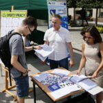 Targi pracy dla młodzieży na Placu Artystów / Marzena Mąkosa / Radio Kielce