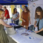 Targi pracy dla młodzieży na Placu Artystów / Marzena Mąkosa / Radio Kielce