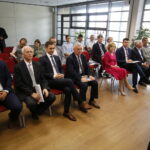 Podpisanie umowy na budowę pierwszego fragmentu obwodnicy Morawicy. Na zdjęciu od lewej: Marcin Niewadził - zastępca dyrektora kieleckiego oddziału Generalnej Dyrekcji Dróg Krajowych i Autostrad ds. Ekonomiczno-Finansowych, Krzysztof Strzelczyk - dyrektor kieleckiego oddziału Generalnej Dyrekcji Dróg Krajowych i Autostrad, Sławomir Barczak - Dyrektor Obszaru Infrastruktury w Mostostal Warszawa S.A., Andrzej Bętkowski - wicewojewoda świętokrzyski, Anna Krupka - poseł PiS, Łukasz Smółka - szef Gabinetu Politycznego Ministra Infrastruktury, Krzysztof Lipiec - poseł PiS, Andrzej Pruś - radny PiS, wiceprzewodniczący Sejmiku Województwa Świętokrzyskiego / Marzena Mąkosa / Radio Kielce