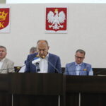 Sesja Rady Miasta. Na zdjęciu przy mikrofonie Andrzej Sygut, wiceprezydent Kielc / Marzena Mąkosa / Radio Kielce