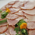 Półmisek zimnych mięs i wędlin prosto z lasu