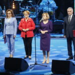 Koncert Alleluja, czyli Happy Day III. Na zdjęciu od lewej: Agata Wojtyszek - wojewoda świętokrzyski, Maria Zuba - poseł PiS, Anna Krupka - poseł PiS i Andrzej Bętkowski - wicewojewoda świętokrzyski / Marzena Mąkosa / Radio Kielce
