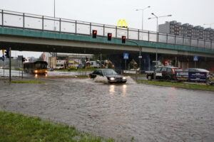 Opady deszczu w Kielcach / Marzena Mąkosa / Radio Kielce