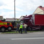 Ostrowiec Św. TIR wjechał w budynek mieszkalny. / Emilia Sitarska / Radio Kielce