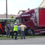 Ostrowiec Św. TIR wjechał w budynek mieszkalny. / Emilia Sitarska / Radio Kielce