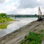 Odmulanie ujścia do starego portu / Grażyna Szlęzak-Wójcik / Radio Kielce