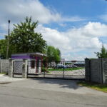 Protest mieszkańców przeciwko produkcji niebezpiecznych materiałów na terenie gminy. Zakład w Smugach, który nie może rozpocząć działalności / Emilia Sitarska / Radio Kielce