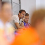 Frank de Boer przyjechał do Kielc. Kibicuje swojej córce, która gra w reprezentacji Holandii / Press Focus / ZPRP