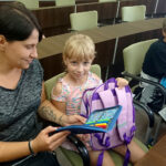 48 dzieci otrzymało „Energetyczne tornistry” wraz z wyposażeniem od spółki PGE oddział Elektrociepłownia Kielce / Iwona Murawska / Radio Kielce