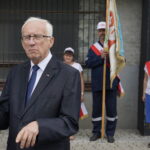 Wojewódzkie obchodów 38. rocznicy powstania "Solidarności". Złożenie kwiatów przed tablicą upamiętniającą strajki pracowników CHEMAR-u / Mateusz Kaczmarczyk / Radio Kielce