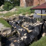 Sandomierz. Archeolodzy badający pozostałości po klasztorze dominikanów na Wzgórzu Świętojakubskim odsłonili wejście do wcześniej nieznanego pomieszczenia piwnicznego / Mateusz Kaczmarczyk / Radio Kielce