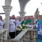 Wiślica. Msza święta inaugurująca 37. Kielecką Pieszą Pielgrzymkę na Jasną Górę / Kamil Włosowicz / Radio Kielce