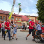 37. Kielecka Piesza Pielgrzymka wyruszyła z Wiślicy na Jasną Górę / Kamil Włosowicz / Radio Kielce