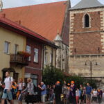 37. Kielecka Piesza Pielgrzymka wyruszyła z Wiślicy na Jasną Górę / Kamil Włosowicz / Radio Kielce