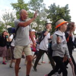 37. Kielecka Piesza Pielgrzymka wyruszyła z Wiślicy na Jasną Górę / Kamil Włosowicz / Radio Kielce