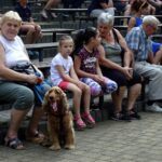 Kazimierza Wielka. Pierwsza Kazimierska Parada Psów / Kamil Włosowicz / Radio Kielce