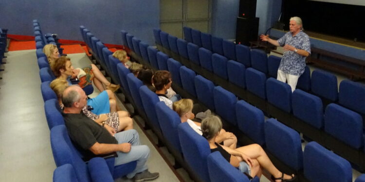 Pokazy filmów z pofestiwalowego, ubiegłorocznego, krakowskiego 24. Międzynarodowego Festiwalu ETIUDA&ANIMA / Tomasz Piwko / Radio Kielce