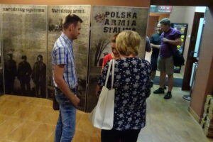 Wernisaż wystawy „Polska Armia Stalina” / Tomasz Piwko / Radio Kielce
