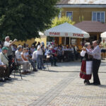 Chmielnik. XIX Powiatowy Przegląd Zespołów Folklorystycznych i Solistów / Karol Wójcik / Radio Kielce