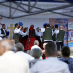 Chmielnik. XIX Powiatowy Przegląd Zespołów Folklorystycznych i Solistów / Karol Wójcik / Radio Kielce