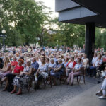 Kielce. Tarasy Sztuki. Letnia scena KCK. Widowisko „Usłyszeć Taniec” / Karol Wójcik / Radio Kielce