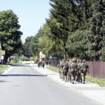 Marsz Szlakiem I Kompanii Kadrowej - piechurzy pokonują trasę ze Słomnik do Miechowa / Karol Wójcik / Radio Kielce