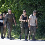 Marsz Szlakiem I Kompanii Kadrowej - piechurzy pokonują trasę ze Słomnik do Miechowa / Karol Wójcik / Radio Kielce