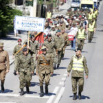 Marsz Szlakiem I Kompanii Kadrowej - piechurzy dotarli do Miechowa / Karol Wójcik / Radio Kielce