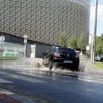 Kielce. Zalana jezdnia na skrzyżowaniu ulic Kaczorowskiego i Radiowej / Karol Żak / Radio Kielce