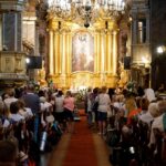 Kielce. Mieszkańcy miasta powitali uczestników 37. Pieszej Pielgrzymki Diecezji Kieleckiej na Jasną Górę. Mszy przewodniczył biskup kielecki - Jan Piotrowski / Karol Wójcik / Radio Kielce