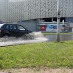 Kielce. Zalana jezdnia na skrzyżowaniu ulic Kaczorowskiego i Radiowej / Karol Żak / Radio Kielce