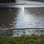 Kielce. Zalana jezdnia na skrzyżowaniu ulic Kaczorowskiego i Radiowej / Karol Żak / Radio Kielce