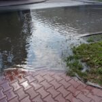 Kielce. Zalana jezdnia na skrzyżowaniu ulic Kaczorowskiego i Radiowej / Karol Żak / Radio Kielce