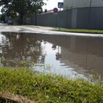 Kielce. Zalana jezdnia na skrzyżowaniu ulic Kaczorowskiego i Radiowej / Karol Żak / Radio Kielce