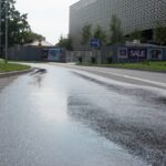 Kielce. Zalana jezdnia na skrzyżowaniu ulic Kaczorowskiego i Radiowej / Karol Żak / Radio Kielce