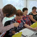 Śniadanie w ogrodzie. Potrawy przygotował Bartosz Herbuś, szef kuchni Karczmy - Izby Dobrego Smaku w Hucie Szklanej u stóp Świętego Krzyża / Kamil Król / Radio Kielce