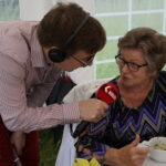 Śniadanie w ogrodzie. Potrawy przygotował Bartosz Herbuś, szef kuchni Karczmy - Izby Dobrego Smaku w Hucie Szklanej u stóp Świętego Krzyża / Kamil Król / Radio Kielce