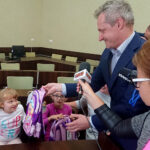 48 dzieci otrzymało „Energetyczne tornistry” wraz z wyposażeniem od spółki PGE oddział Elektrociepłownia Kielce / Iwona Murawska / Radio Kielce